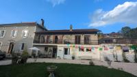 Magnifique Gîte avec vue Montagne au cœur des Pyrenees avec Piscine Proche Station de Ski - Chambres d'hôtes Izaut-de-l'Hôtel