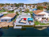 Wet Feet Retreat at Weeki Wachee, The Perfect Riverfront Escape - Chambres d'hôtes Spring Hill