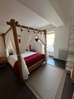 Kourline Villalunoterie Futuroscope Piscine spa - B&B Oyré