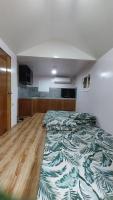 Beachfront Aircon Modern Kubo for 10 pax - B&B Caba