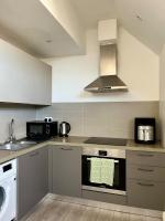 Bright & Cozy 2 bed Apartment - Ferienwohnung New Barnet