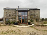Meagill Corner Farm, barn with hot tub - B&B Fewston