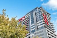 Walk to Central Market Parking GYM&POOL City View - B&B Adelaide