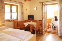Apartment mit Balkon