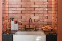 Miss Midgley's - Locker Room - B&B Brisbane