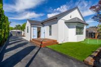 Spacious 6BR Family Home - Double Garage - Chambres d'hôtes Christchurch