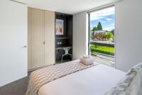 The Ultimate Central City Stay with Garage - B&B Christchurch