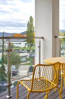 Szyndzielnia Park no 26 # kortem tenisowym, rowerownią # Nestapartamenty - B&B Bielsko-Biala