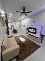 Nahyra Homestay, Múslīm Only, WIFI, Netflix, 4 Bilik - Chambres d’hôtes Sungai Petani