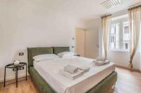 design luxury apartment-centre of the city-AIRPORT - Chambres d'hôtes Bergame