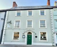 The Beacons Guest House - B&B Brecon