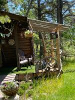 Cozy Country Log Cabin Art Spa Getaway - Ferienwohnung Caroline