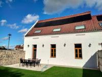 Les Campanes - Gîte Wellness 8 pers avec Piscine intérieure & Sauna - Proche Mons - Chambres d'hôtes Vellereille-le-Sec