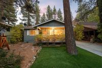 Tranquil Retreat with Fenced Backyard, Hot tub & Bar - B&B Big Bear