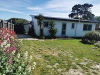 Apartment style Beach House. Birdlings Flat - Bed and Breakfast Little River