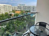 Studio Apartment with Balcony