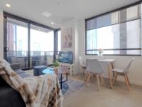 High Level On 42th Floor 2br 1ba Balcony Pool - B&B Melbourne