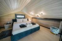 Two-Bedroom House with spa access