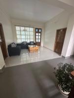 Yangsel Homestay - Bed and Breakfast Dirāng