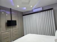 Camera Queen Standard