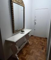 Apto Clássico, Centro de Friburgo, em frente à Pça Getúlio Vargas e pertinho do Teleférico e da Pça Suspiro - Muito bem equipado - Aquecedor - B&B Nova Friburgo
