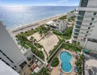 Oceanfront corner unit - B&B Hollywood