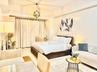Santis Place at Eighty One Newport Blvd Across NAIA Terminal 3 - Chambres d’hôtes Manille