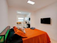 Miami Luxury Studio, Close to Wynwood and Beach - B&B Biscayne Park