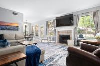 Spacious Family Retreat Near Keller City Center - Bed and Breakfast Keller