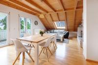 Sonnige Ferienwohnung mit Balkon - B&B Küssaberg