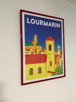 Apartment with Pool View