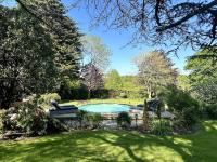 Modern Loft, spectacular grounds, pool & hot tub - B&B Woodmancote