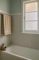 Sunny Lawn Retreat Central Spacious Backyard - B&B Armidale