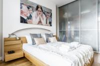 Apartment with Balcony - Helska 4/9 Street