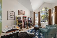Game Room Paradise, Firepit & Outdoor Movies - B&B Arvada