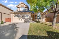 Game Room Paradise, Firepit & Outdoor Movies - B&B Arvada