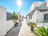 House with rooftop terrace, views and pool, Nerja - B&B Nerja