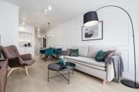 Plac Słowiański Apartament z Balkonem Świnoujście Centrum by Noclegi Renters - Bed and Breakfast Świnoujście