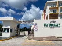 Maho Escape- with Pool and Gym, Lagoon view, walk to dinning, Maho Beach and Mullet Bay - Ferienwohnung Maho Reef