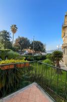 WELCOME RIVIERA-Residenza Il Glicine 5-posto auto privato riservato-20metri dal mare-wifi - B&B Rapallo