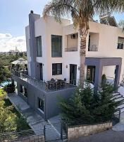 Crystal Waves Villa - Bed and Breakfast Kato Daratso