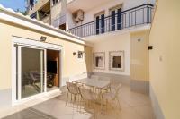 WHome Peaceful Algés Family Home away from City Noise - B&B Algés