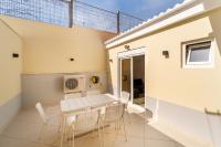WHome Peaceful Algés Family Home away from City Noise - Chambres d'hôtes Algés