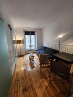 Charming Paris Stay Canal Saint-Martin République - B&B Parigi
