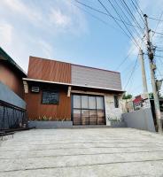 FYLL Homes - Francheska Suite Stylish 1-Bed Apartment with FREE parking in Cavinti Near Hulugan Falls - Bed and Breakfast Cavinti