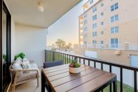 Ocean Pool view I Beach front I Near Flagler 2BR - B&B New Smyrna Beach