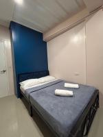 Studio Apartment with One Double Bed