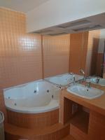 Apartament modern 3 camere ultracentral McDonalds Orange - B&B Craiova