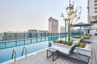 STAY BY LATINEM Luxury 1BR Holiday Home CB 3602 Near Burj Khalifa - Chambres d'hôtes Dubaï