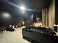 L écrin Love room avec balnéo au coeur de Sedan - Chambres d'hôtes Sedan